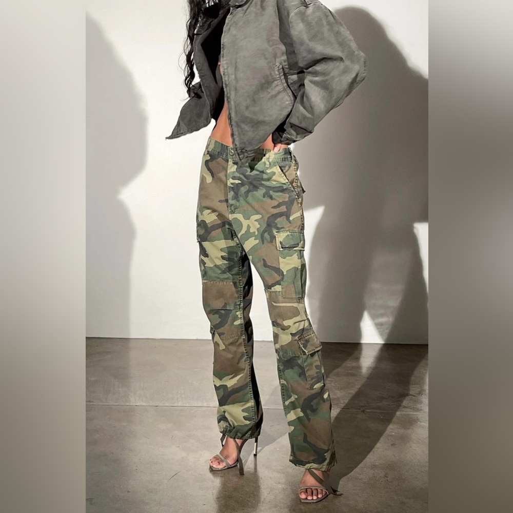 Local European cargo pants